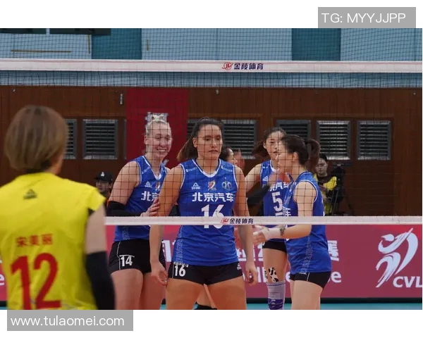 巾帼不让须眉女排中国与意大利的巅峰对决展现竞技魅力与团队精神 巾帼不让须眉女排中国与意大利的巅峰对决展现竞技魅力与团队精神